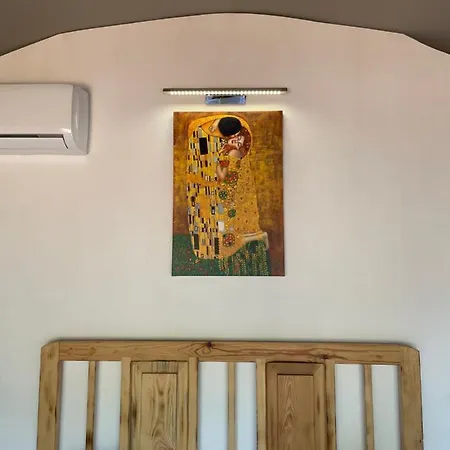 Dome Glamping Suits Lodge