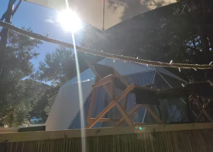 Dome Glamping Suits Lodge Foca