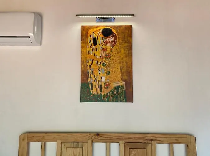 Dome Glamping Suits Lodge