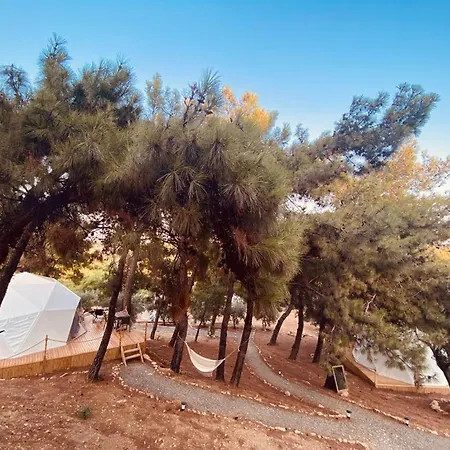 ロッジ Dome Glamping Suits フォチャ
