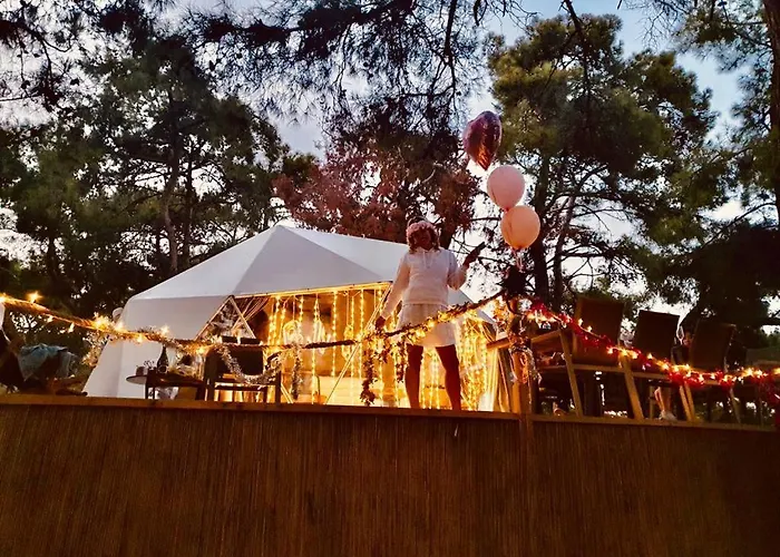 Lodge Dome Glamping Suits *